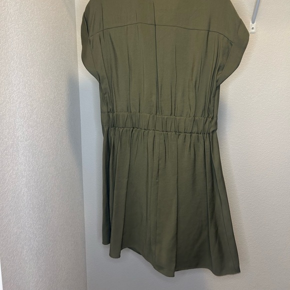 Dark Green Dress - Picture 4 of 9